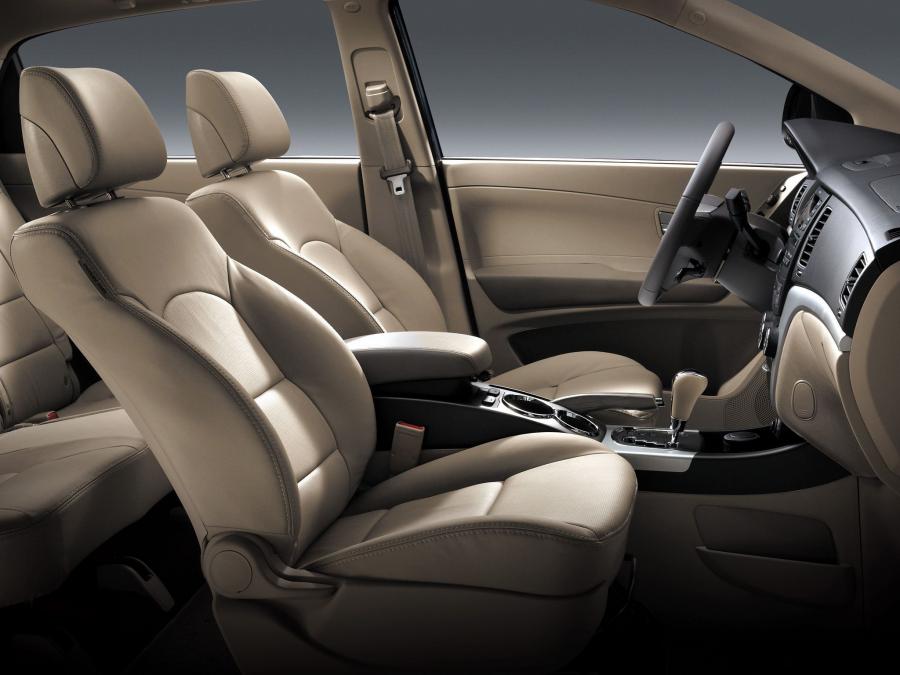  SsangYong Korando 2010 года  (фото 14 из 18)